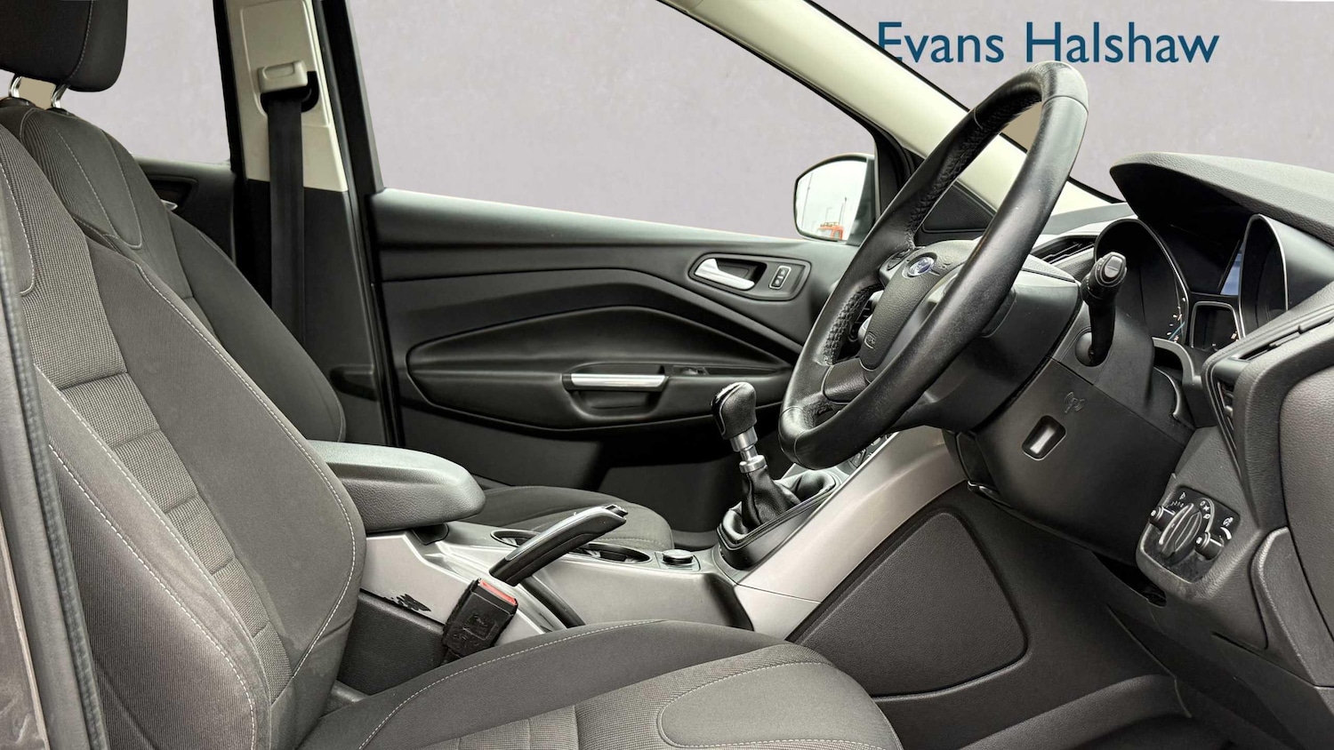 Used Ford Kuga 2016 for sale - 77429100: Photo 3