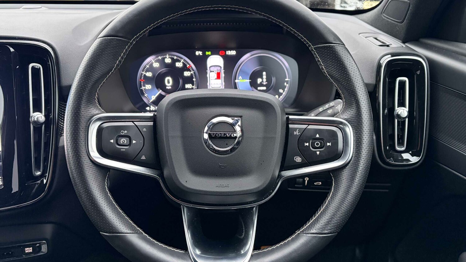 Used Volvo XC40 2021 for sale - 77308330: Photo 12