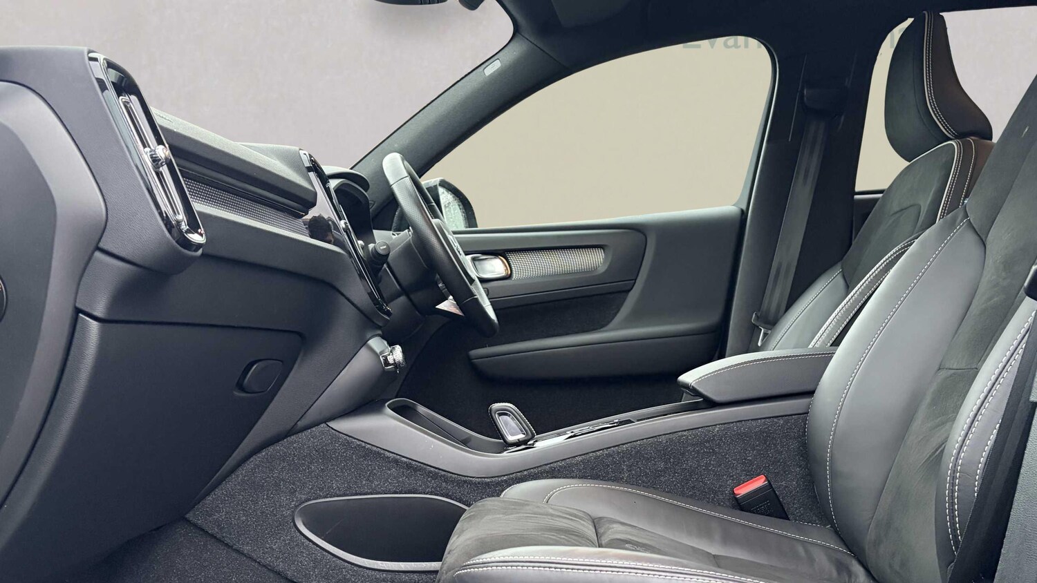 Used Volvo XC40 2021 for sale - 77308330: Photo 9