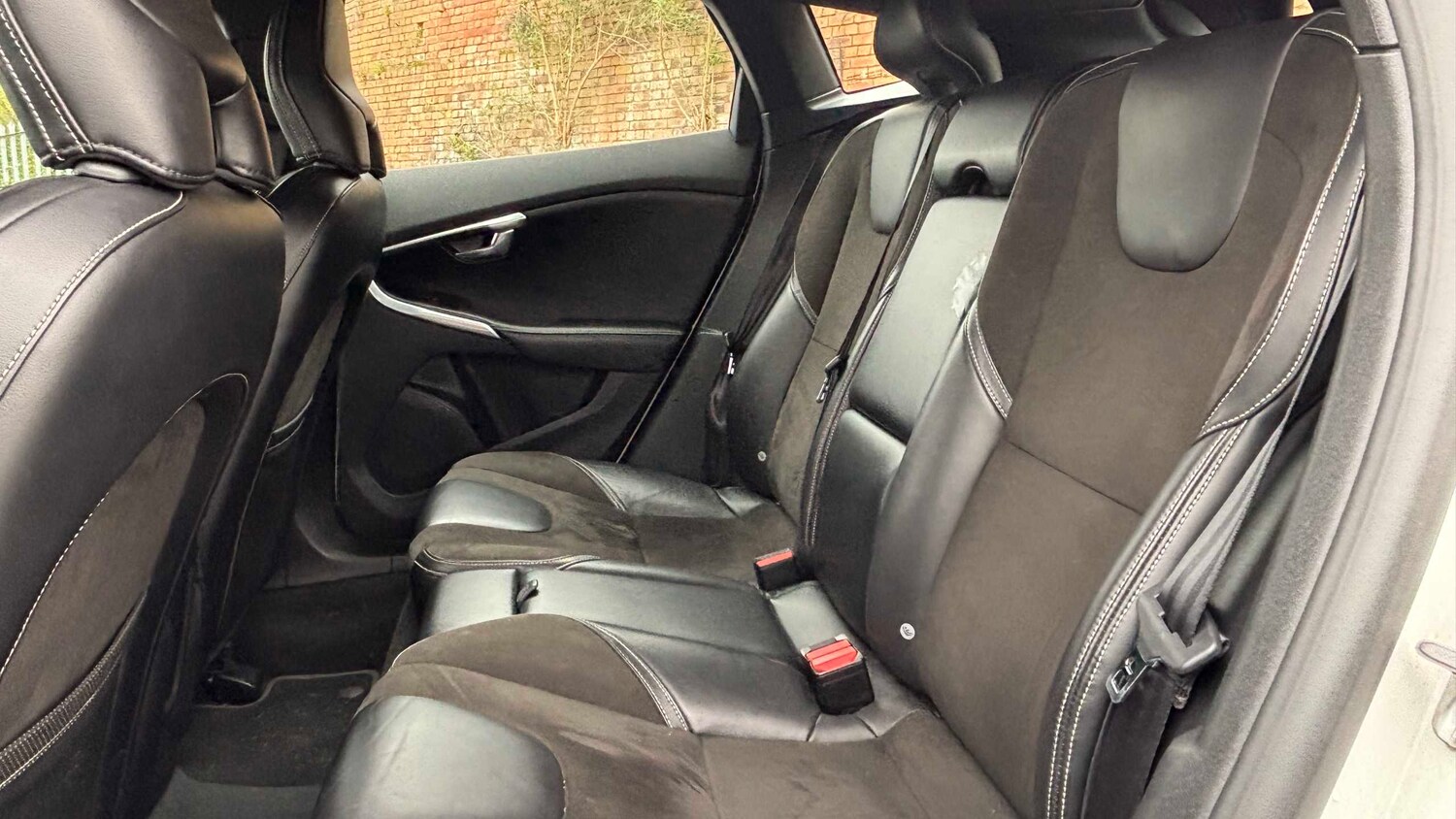 Used Volvo V40 2015 for sale - 78104944: Photo 10