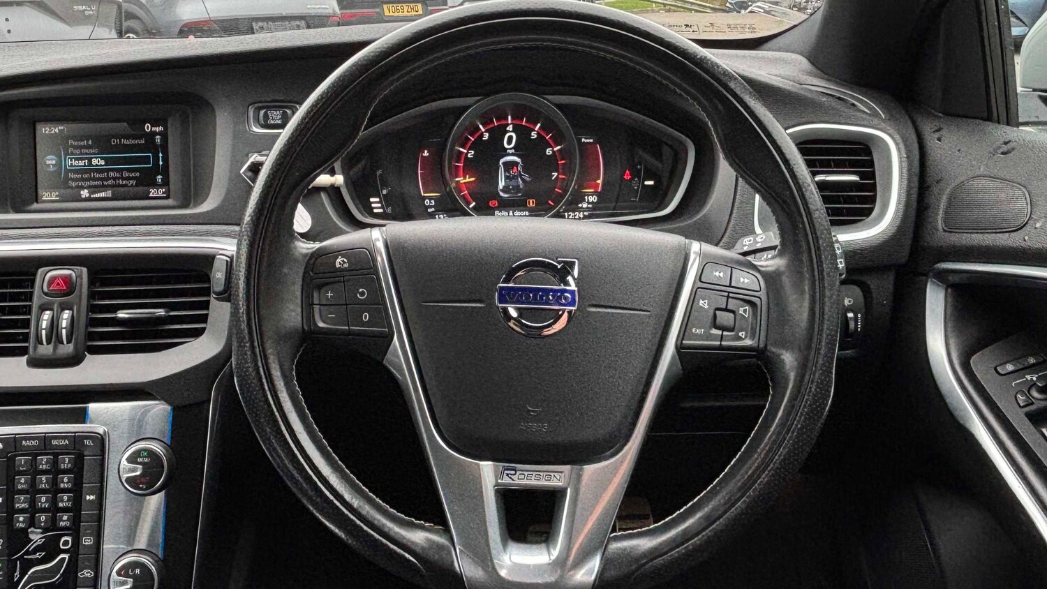 Used Volvo V40 2015 for sale - 78104944: Photo 12