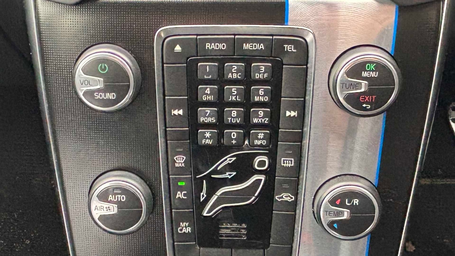 Used Volvo V40 2015 for sale - 78104944: Photo 14