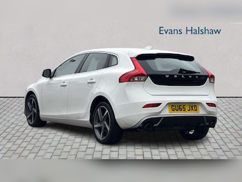 Used Volvo V40 2015 for sale - 78104944: Photo