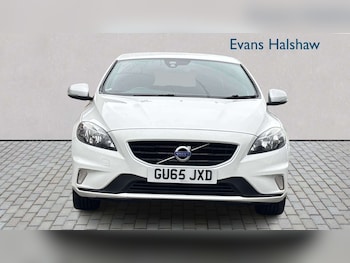 Used Volvo V40 2015 for sale - 78104944: Photo