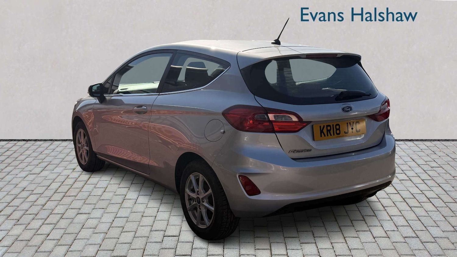 Used Ford Fiesta 2018 for sale - 77943035: Photo 2