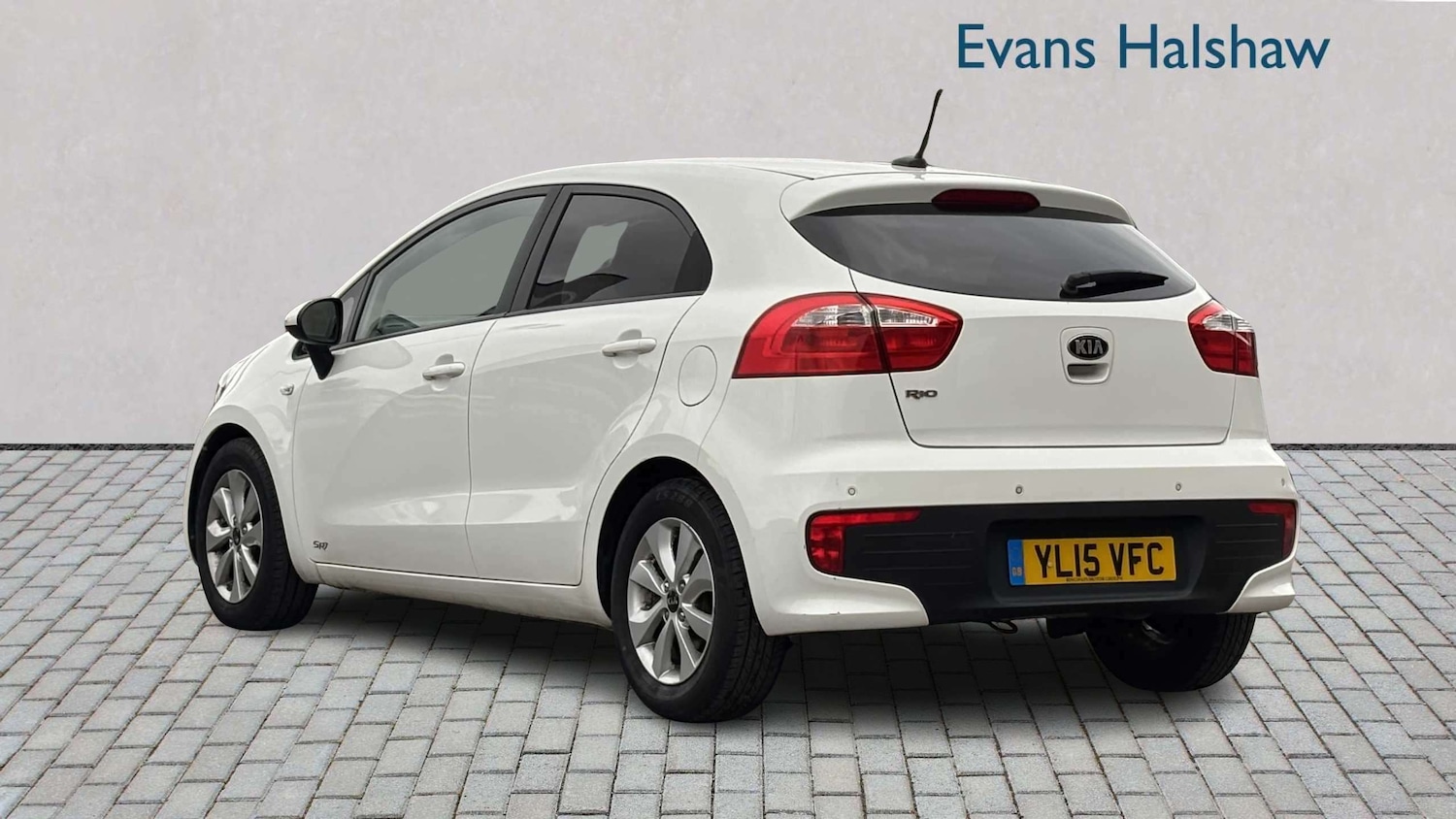 Used Kia Rio 2015 for sale - 78104699: Photo 2