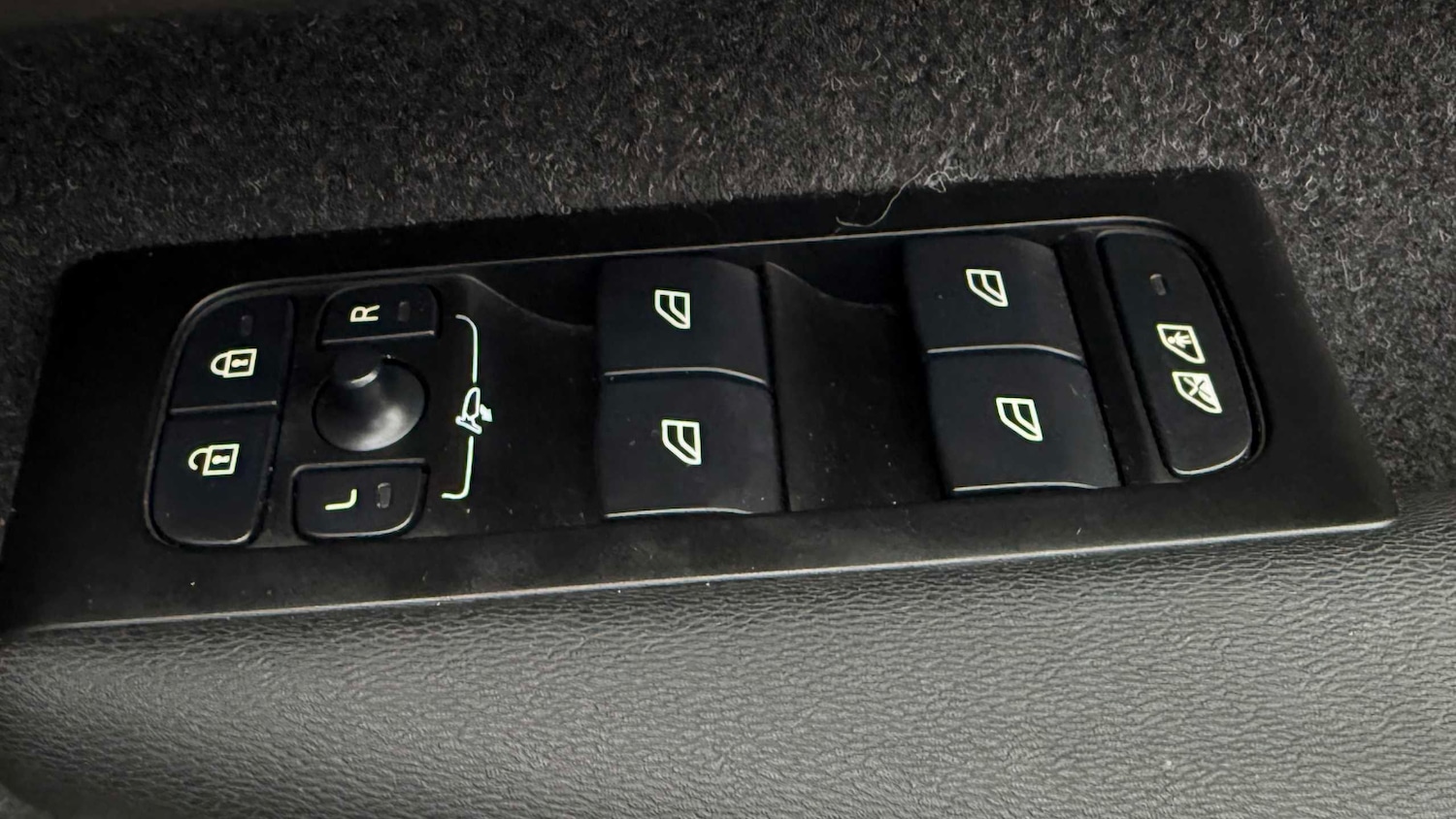 Used Volvo XC40 2021 for sale - 77103100: Photo 18