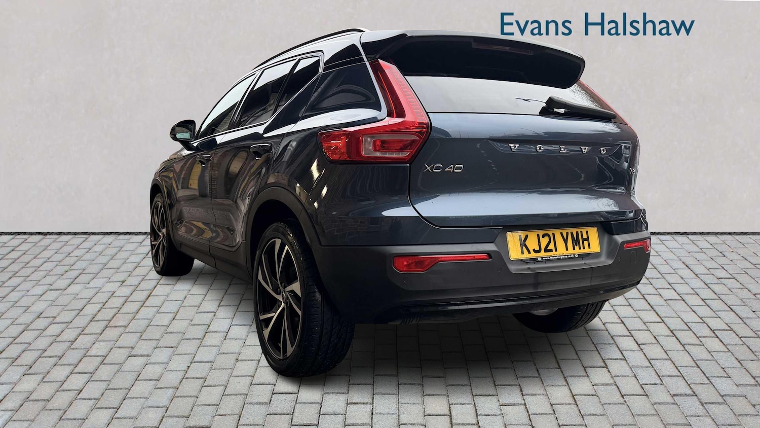 Used Volvo XC40 2021 for sale - 77103100: Photo 2