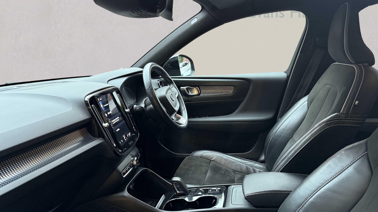 Used Volvo XC40 2021 for sale - 77103100: Photo 9