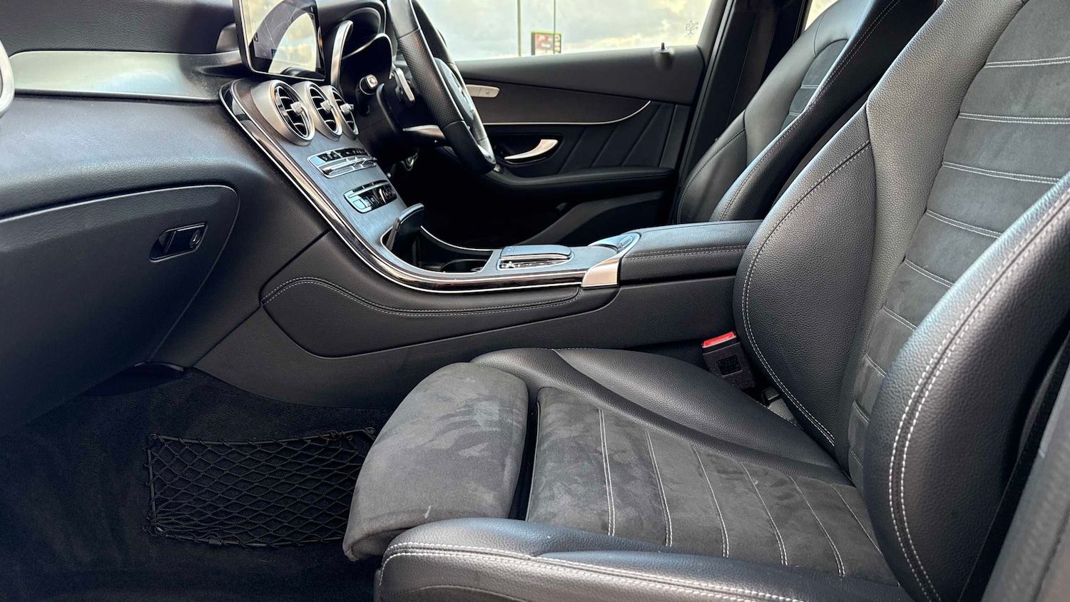 Used Mercedes-Benz GLC 2019 for sale - 76401434: Photo 9