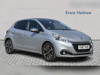 Used Peugeot 208 2017 for sale - 79183530: Photo