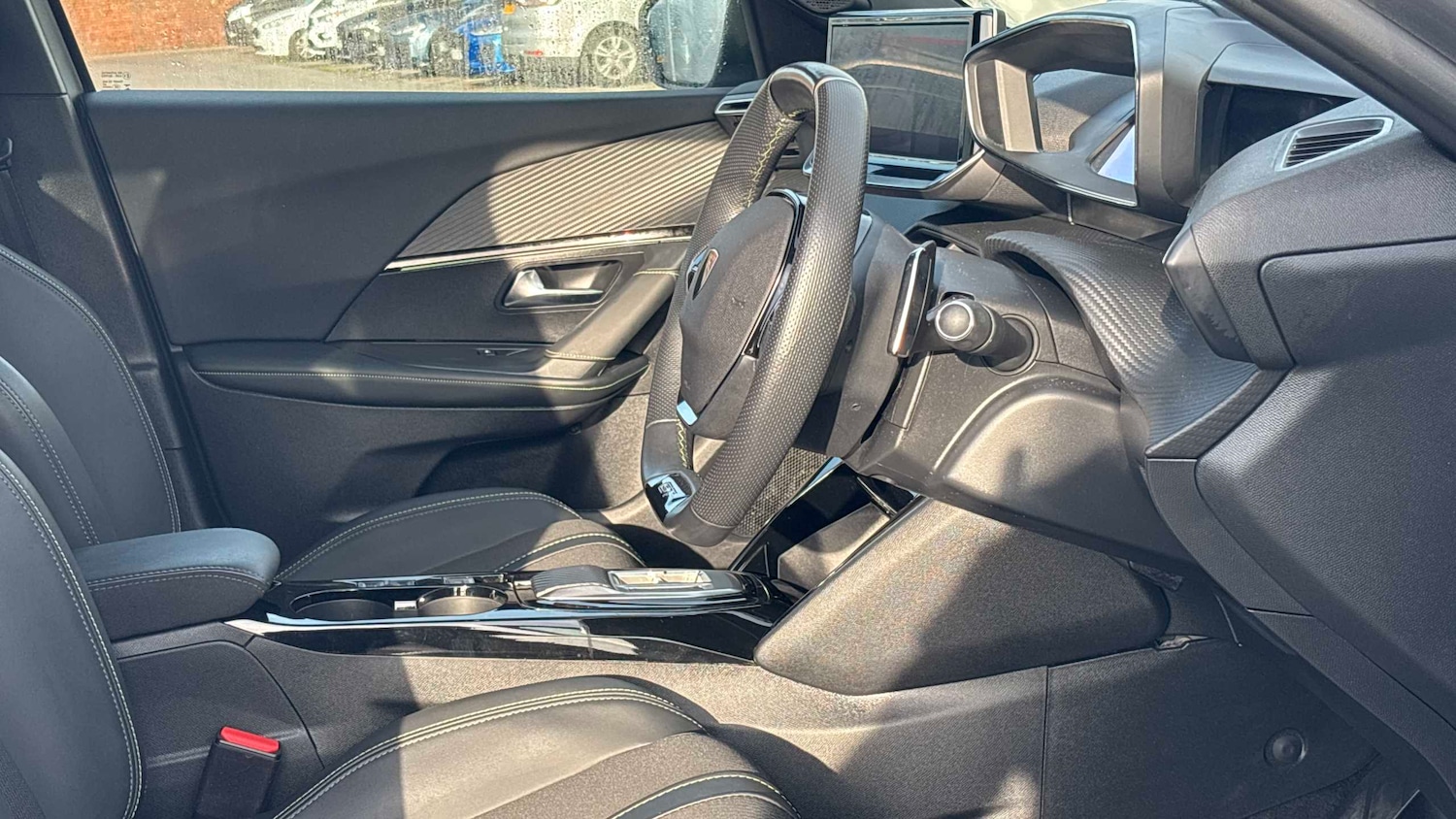 Used Peugeot 2008 2023 for sale - 76501774: Photo 3