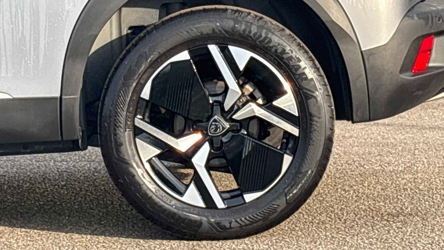 Used Peugeot 2008 2023 for sale - 76501774: Photo 7