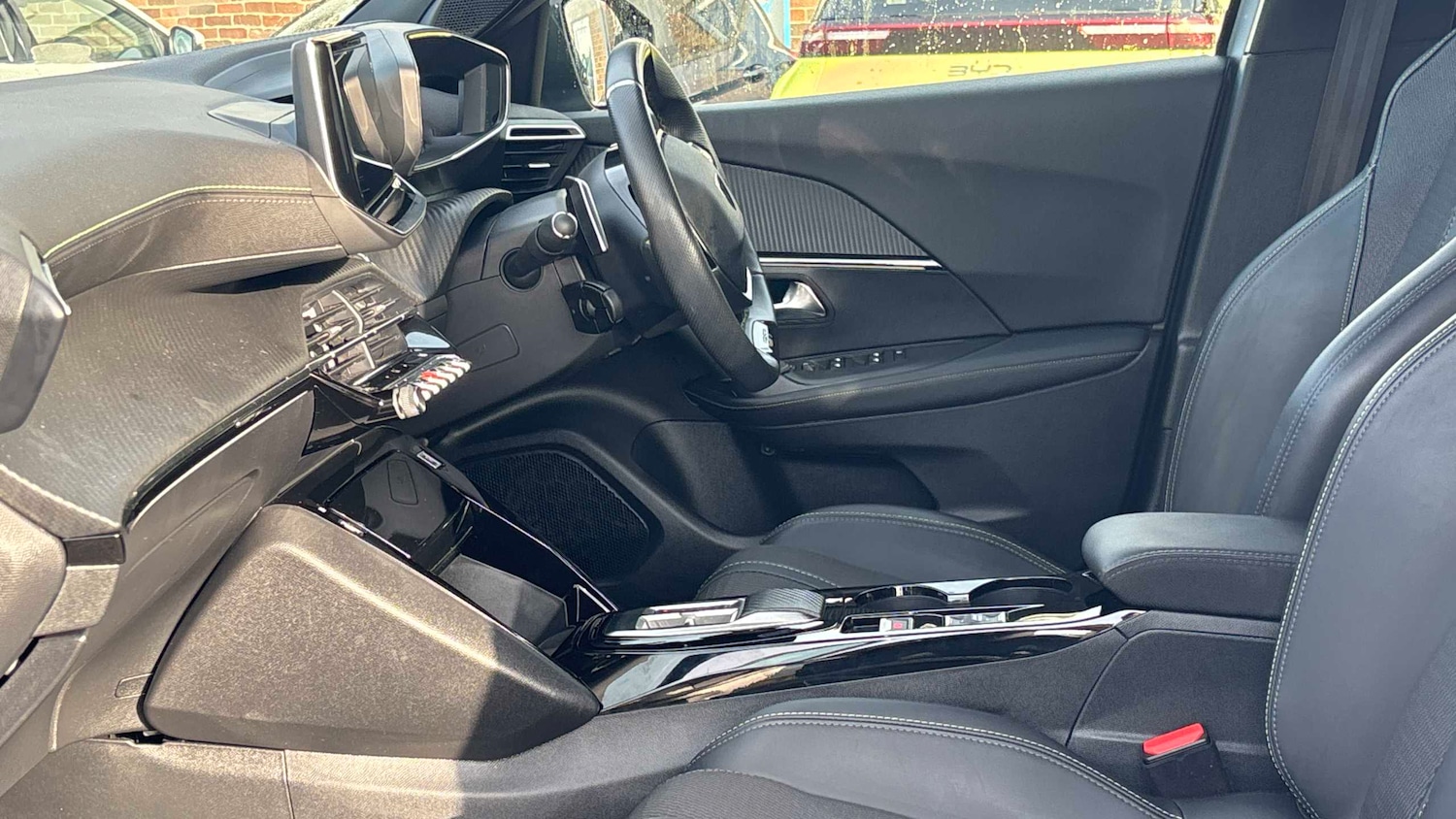 Used Peugeot 2008 2023 for sale - 76501774: Photo 9