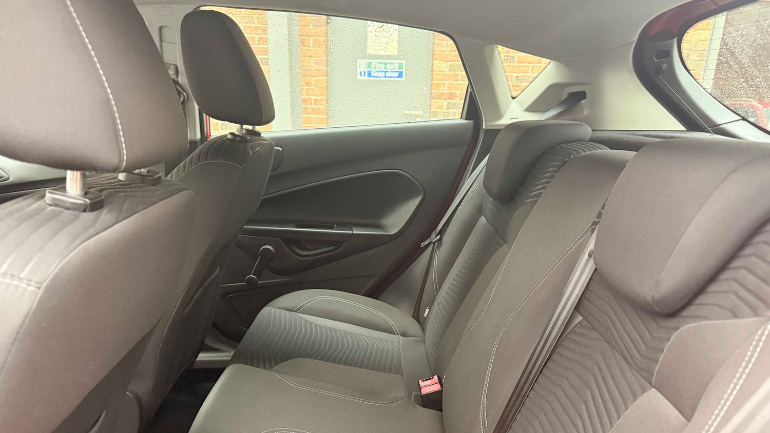 Used Ford Fiesta 2015 for sale - 76624582: Photo 10