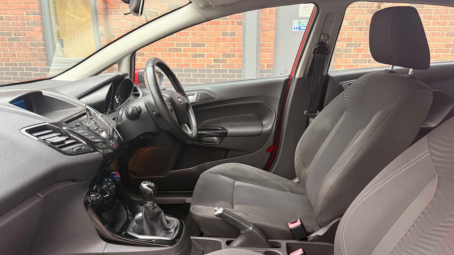 Used Ford Fiesta 2015 for sale - 76624582: Photo 9