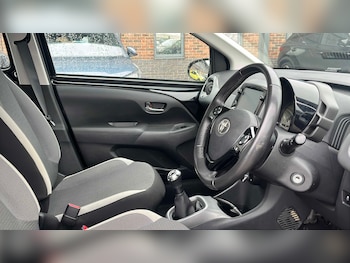 Used Toyota AYGO 2021 for sale - 77334103: Photo