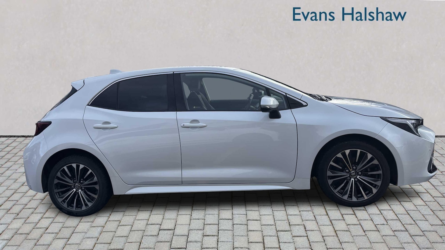 Used Toyota Corolla 2023 for sale - 77589071: Photo 2