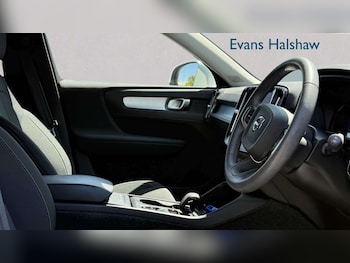 Used Volvo XC40 2022 for sale - 79215143: Photo
