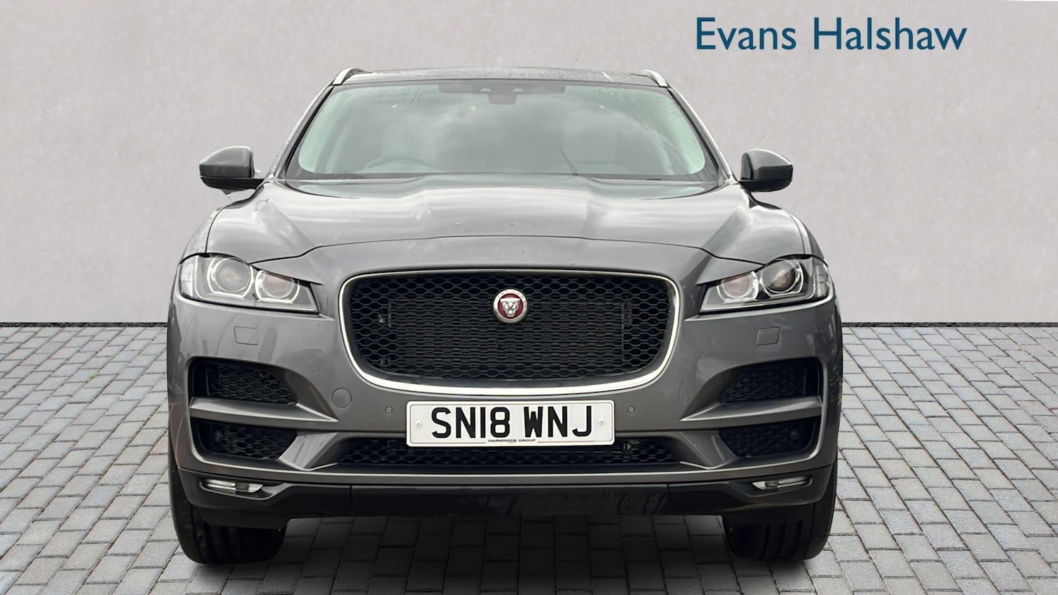 Used Jaguar F-Pace 2018 for sale - 77628067: Photo 4