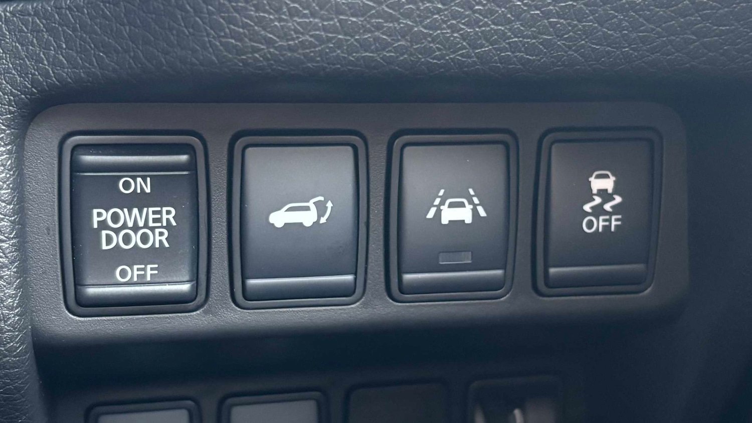 Used Nissan X-Trail 2021 for sale - 76401373: Photo 25