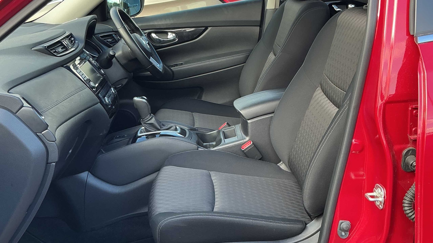 Used Nissan X-Trail 2021 for sale - 76401373: Photo 9