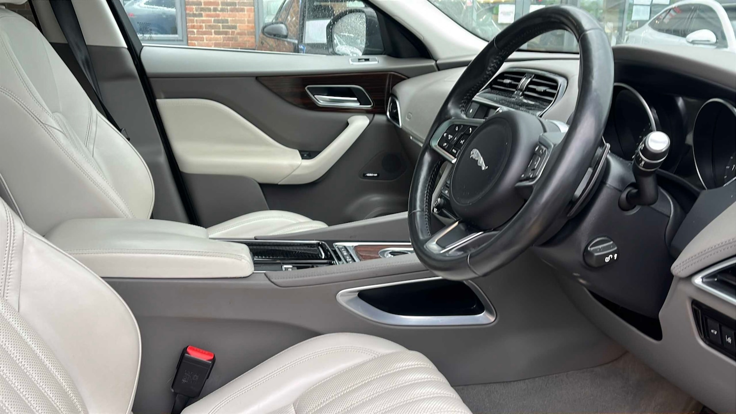 Used Jaguar F-Pace 2018 for sale - 77308394: Photo 3