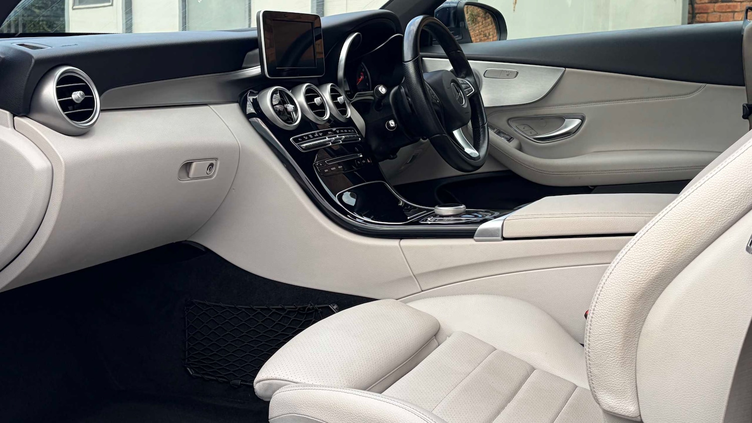 Used Mercedes-Benz C Class 2017 for sale - 76501903: Photo 7