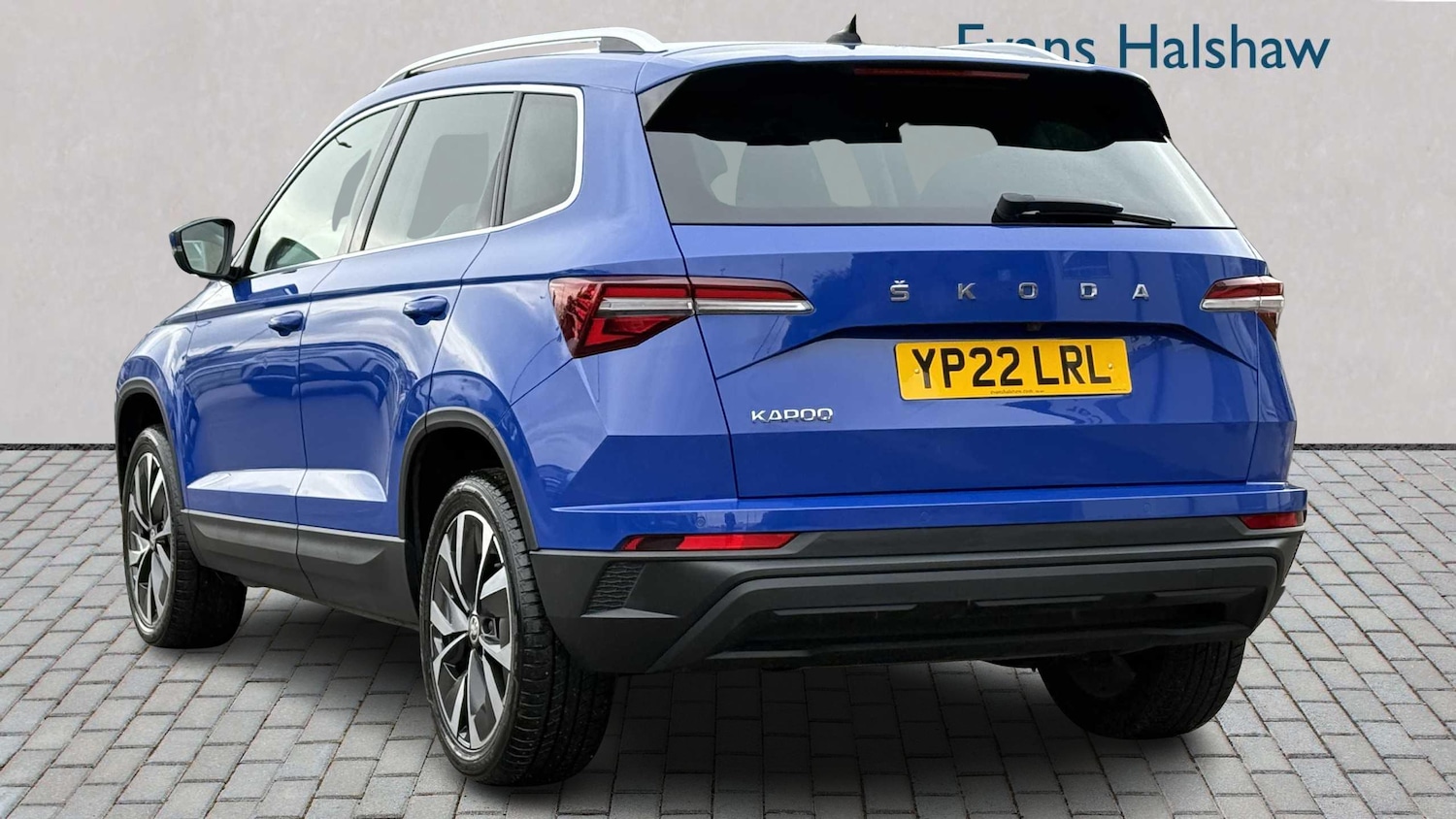 Used Skoda Karoq 2022 for sale - 76978772: Photo 2