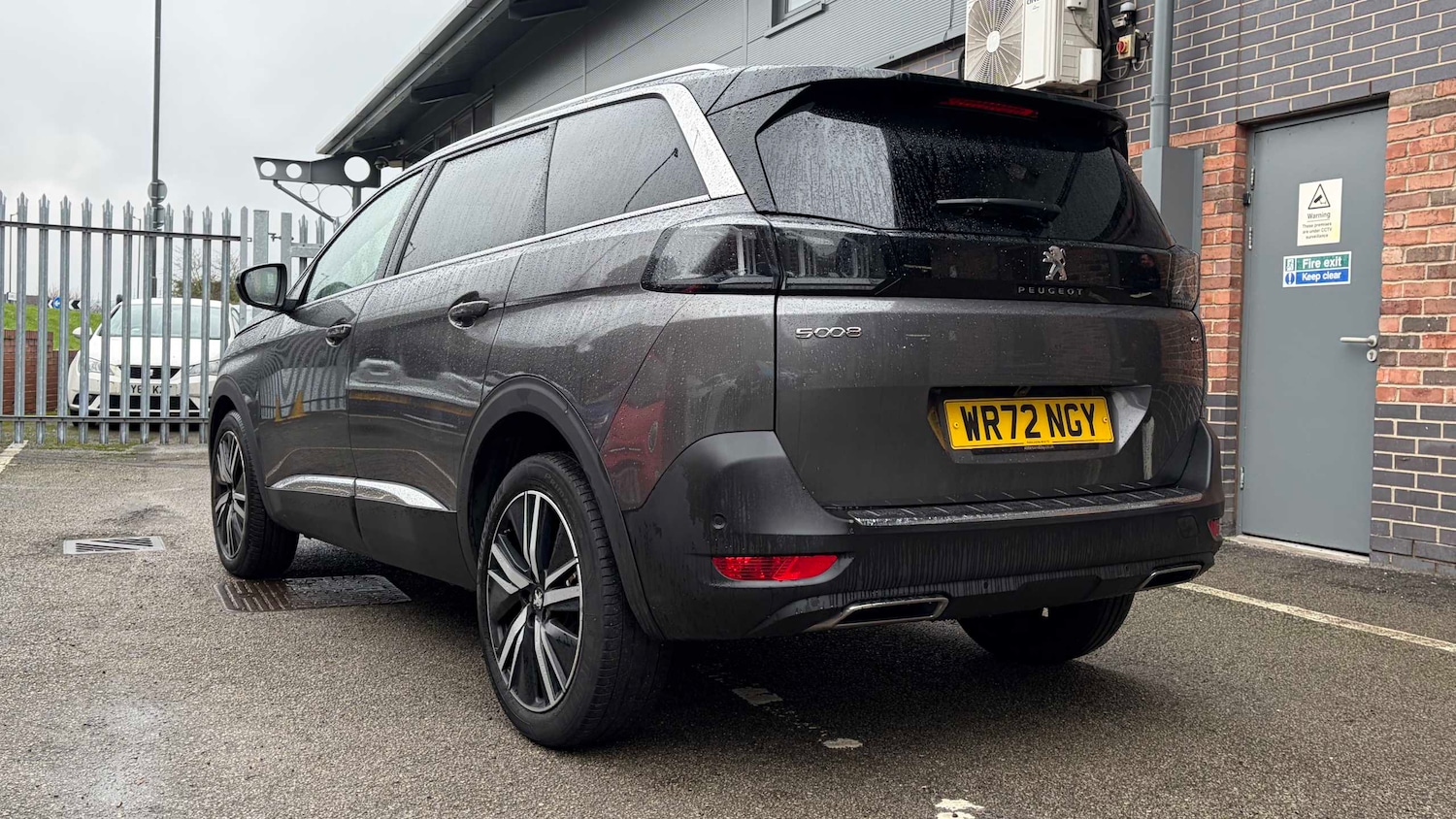 Used Peugeot 5008 2023 for sale - 77615347: Photo 2