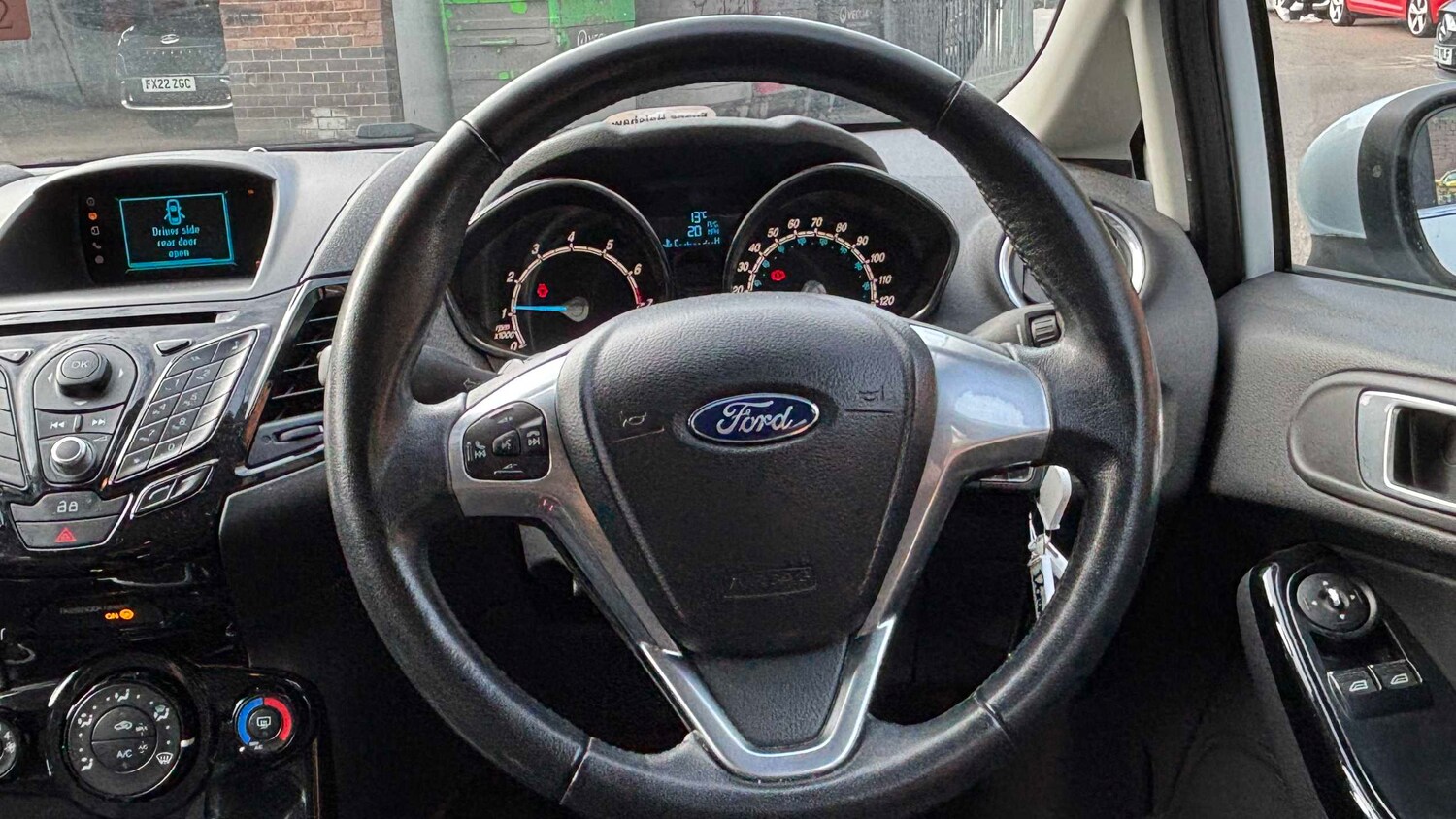 Used Ford Fiesta 2014 for sale - 78090037: Photo 11