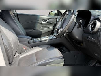 Used Hyundai KONA 2023 for sale - 78732205: Photo