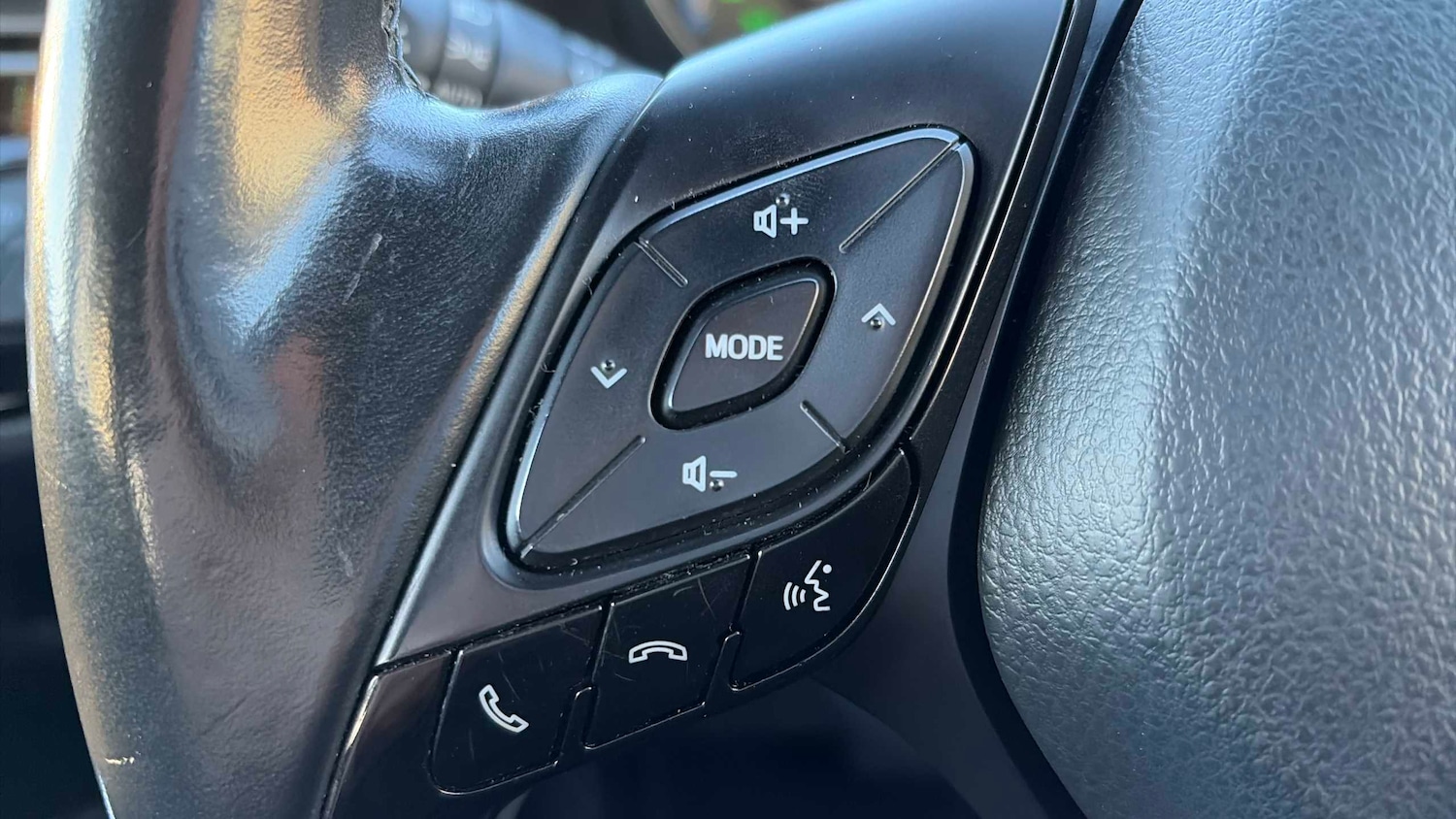 Used Toyota C-HR 2018 for sale - 77082997: Photo 13