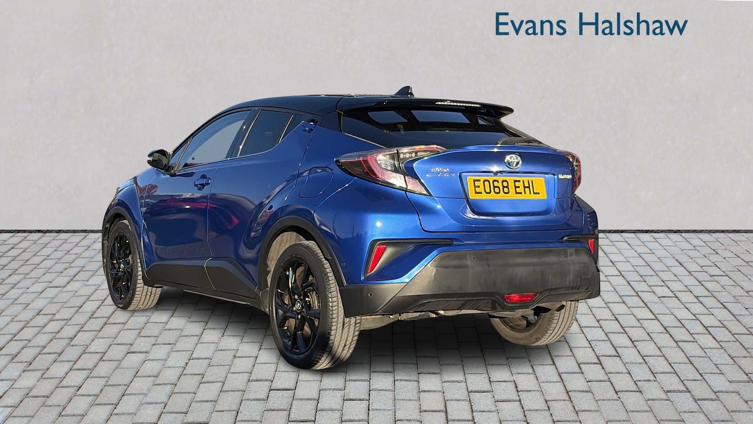 Used Toyota C-HR 2018 for sale - 77082997: Photo 2