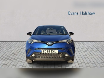 Used Toyota C-HR 2018 for sale - 77082997: Photo