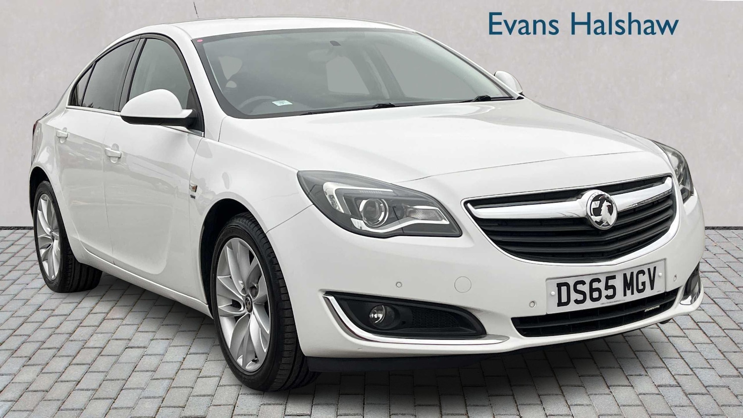 Used Vauxhall Insignia 2015 for sale - 76401355: Photo 1