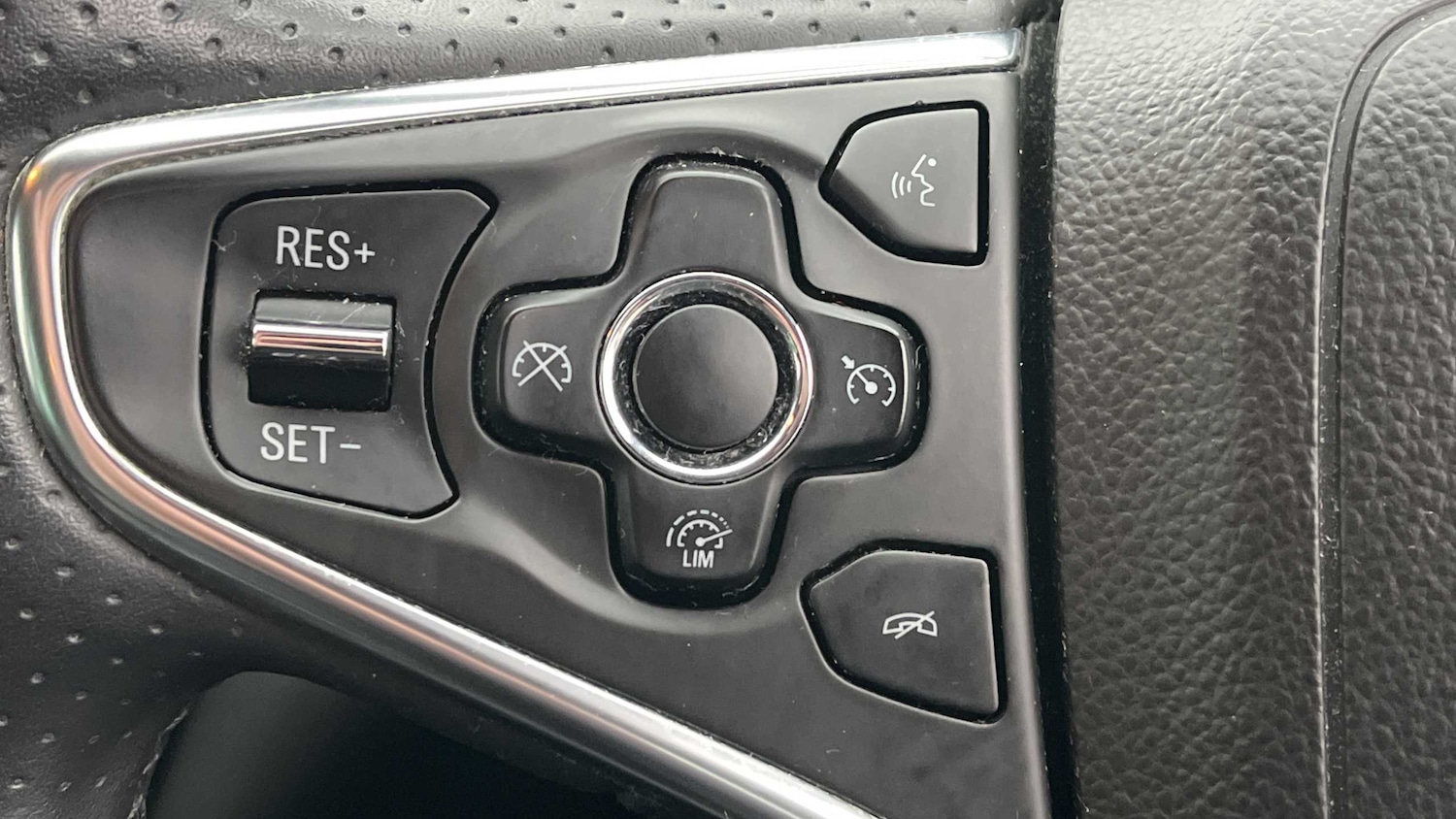 Used Vauxhall Insignia 2015 for sale - 76401355: Photo 13