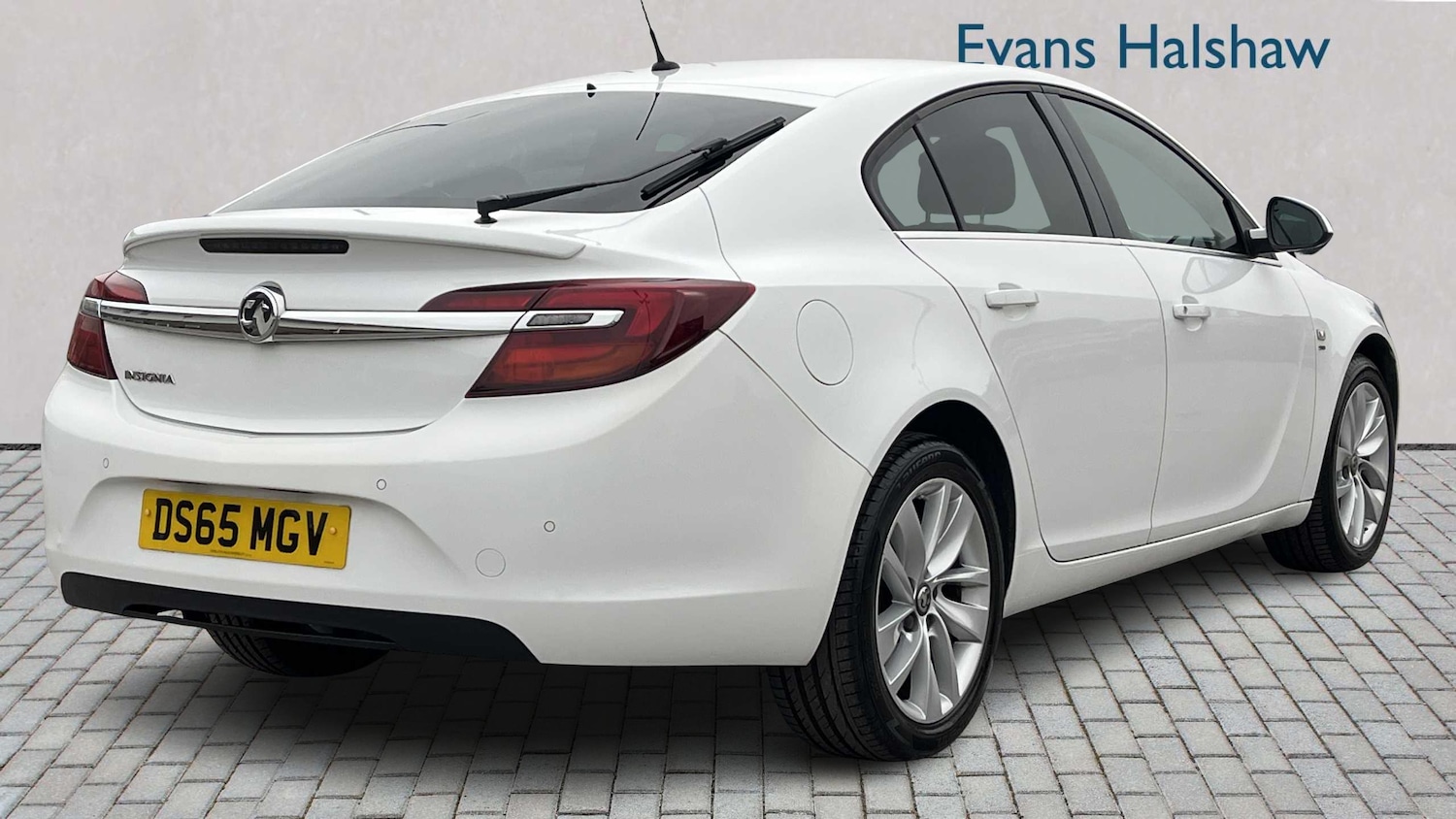 Used Vauxhall Insignia 2015 for sale - 76401355: Photo 4