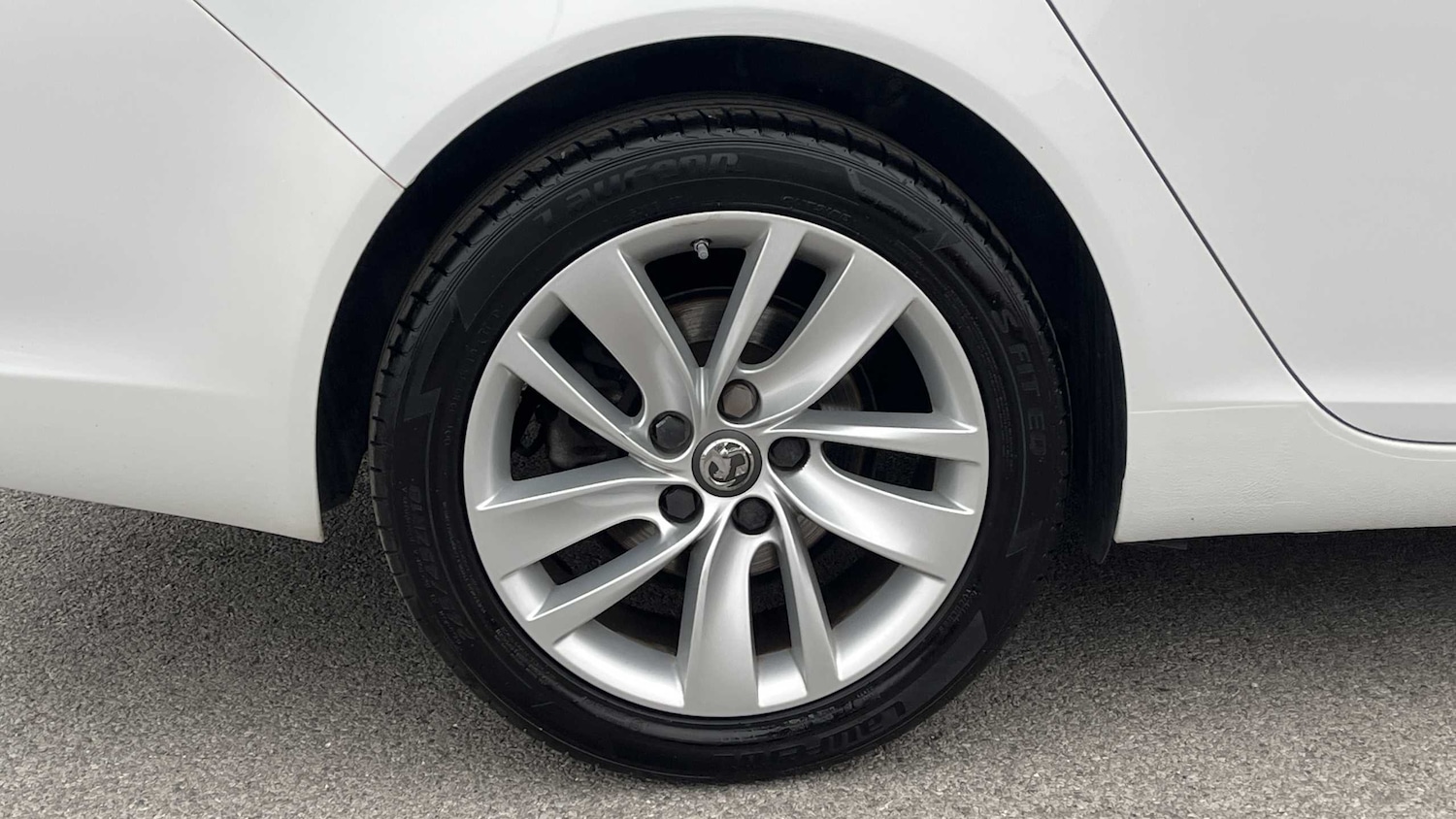 Used Vauxhall Insignia 2015 for sale - 76401355: Photo 5