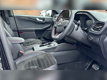 Used Ford Kuga 2024 for sale - 77083155: Photo