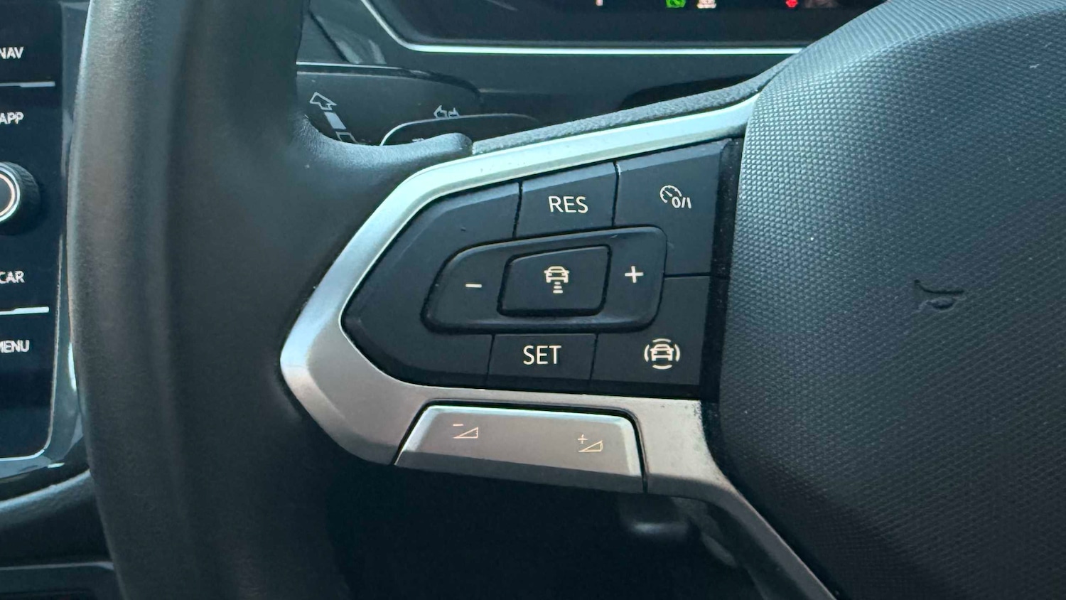 Used Volkswagen Tiguan 2022 for sale - 76636812: Photo 15