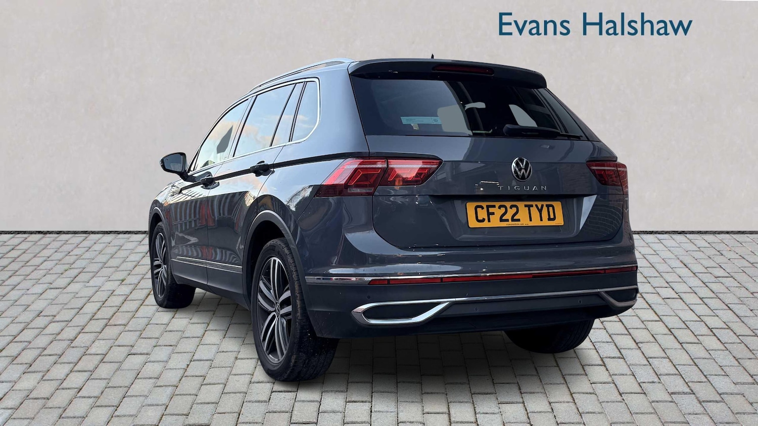 Used Volkswagen Tiguan 2022 for sale - 76636812: Photo 2