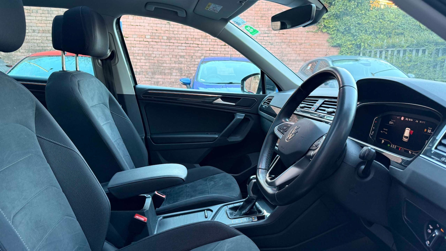 Used Volkswagen Tiguan 2022 for sale - 76636812: Photo 3