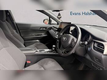 Used Toyota C-HR 2019 for sale - 79878417: Photo