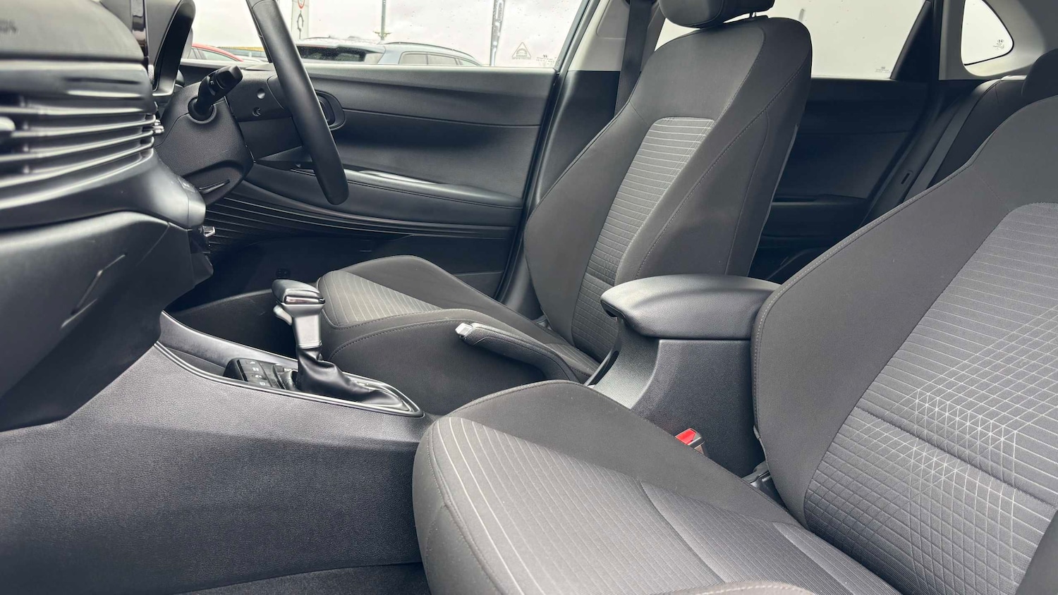 Used Hyundai i20 2022 for sale - 77698891: Photo 9