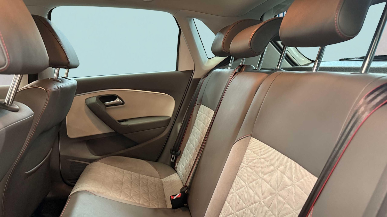 Used Volkswagen Polo 2017 for sale - 77333839: Photo 10