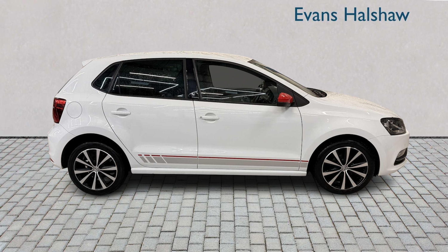 Used Volkswagen Polo 2017 for sale - 77333839: Photo 6