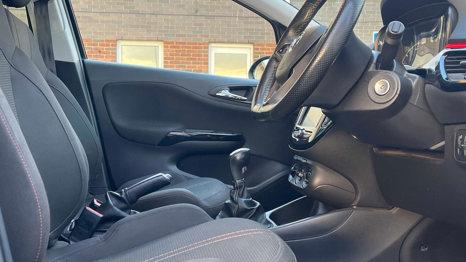 Used Vauxhall Corsa 2017 for sale - 76401397: Photo 3