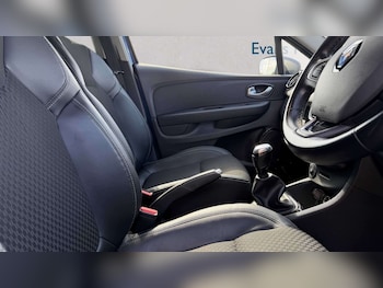 Used Renault Clio 2018 for sale - 78365357: Photo