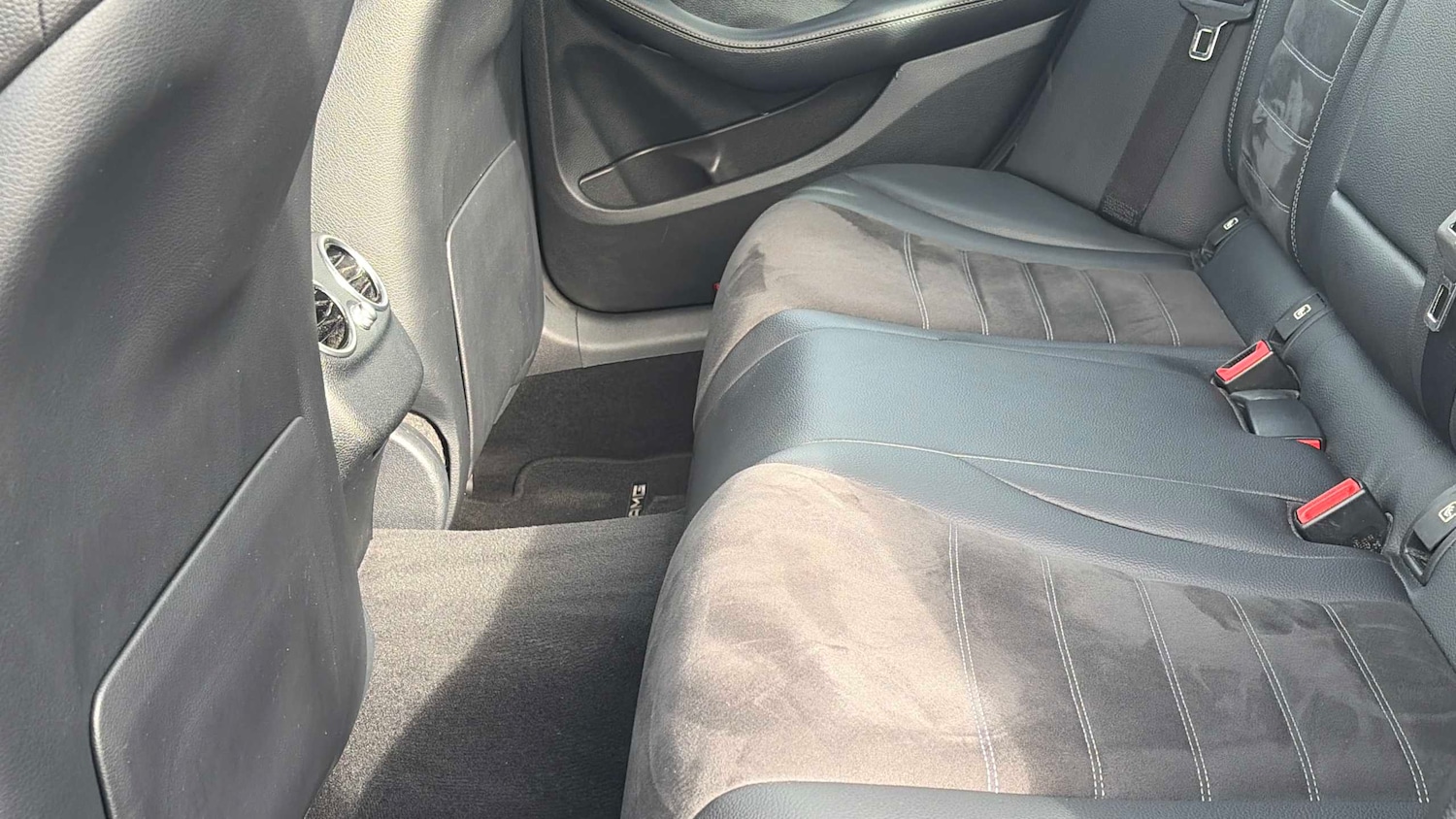 Used Mercedes-Benz C Class 2018 for sale - 77022205: Photo 10